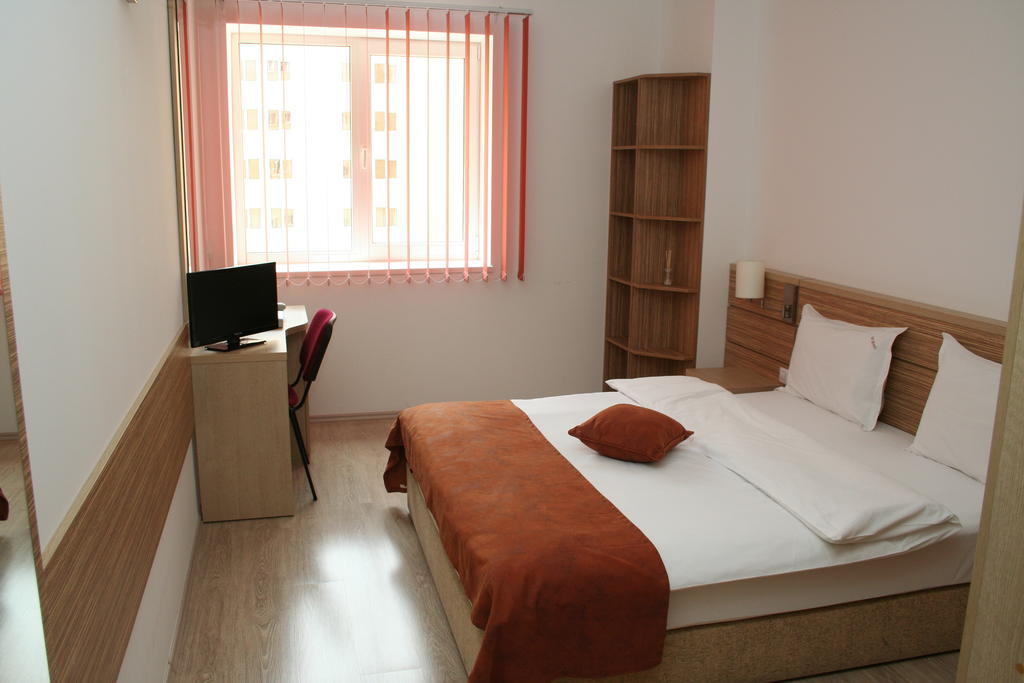 Top Rooms Aparthotel Boekarest Kamer foto