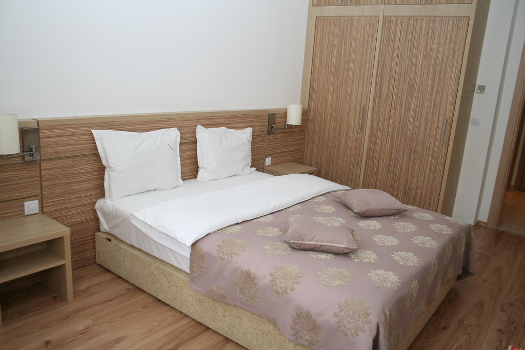 Top Rooms Aparthotel Boekarest Kamer foto